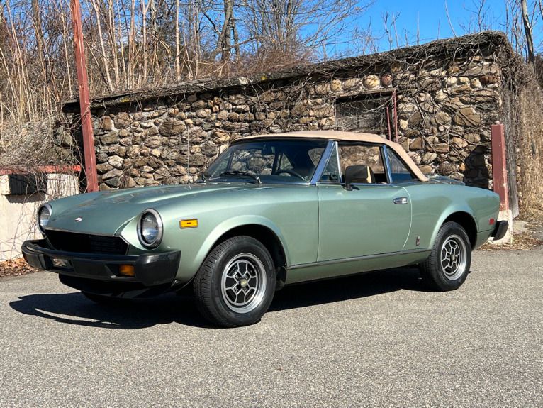 Used 1981 FIAT 2000 Spider for sale $10,900 at Lombardo Motorcars in Berlin CT